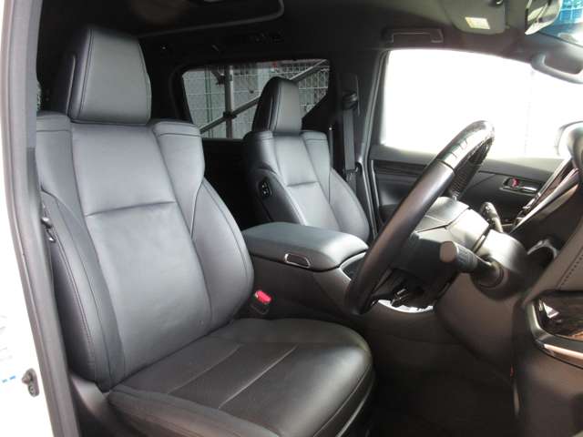 Toyota Alphard 8