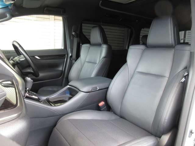 Toyota Alphard 9
