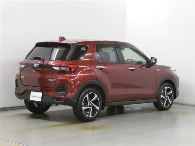 Daihatsu Rocky 5
