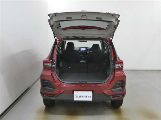 Daihatsu Rocky 7
