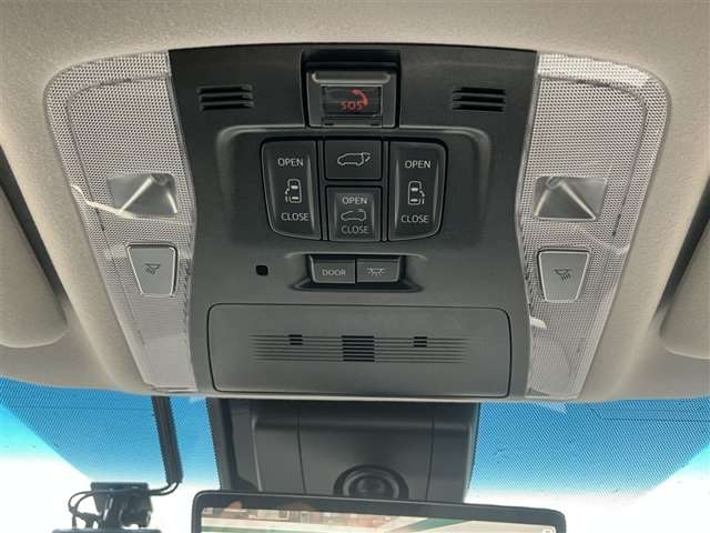 Toyota Alphard 4