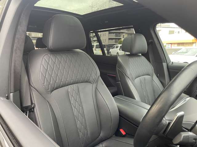 BMW X7 12