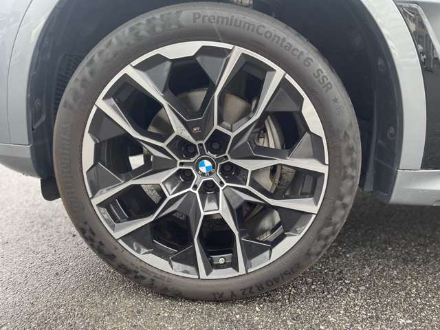 BMW X7 8