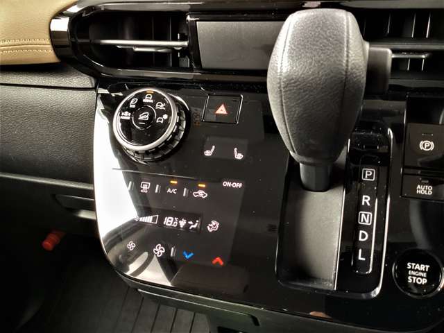 Mitsubishi Delica Mini 8