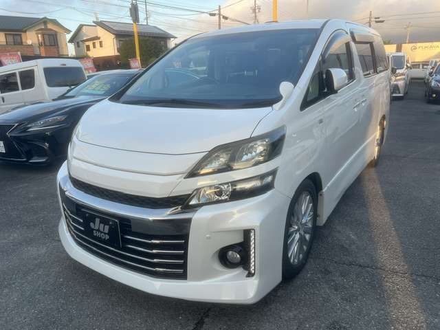Toyota Vellfire 2