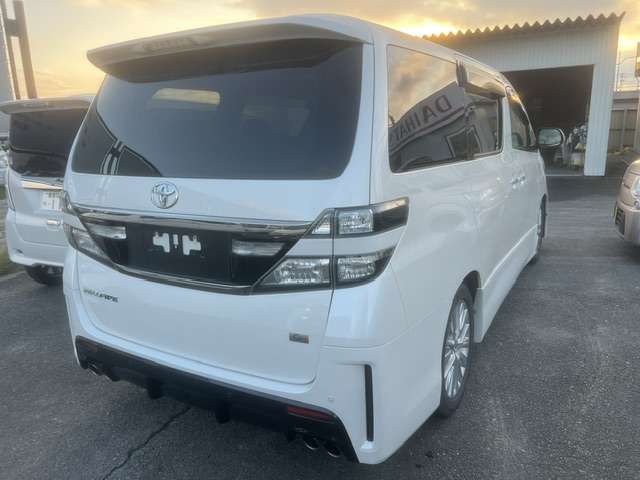 Toyota Vellfire 9