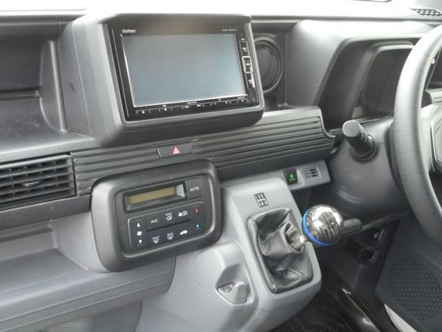 Honda N-VAN 12