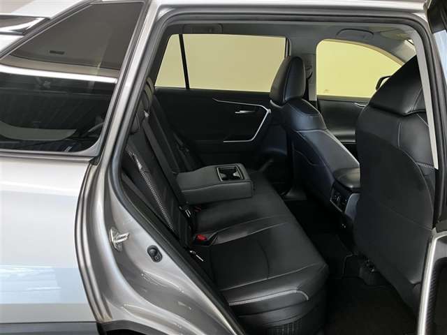 Toyota RAV4 11