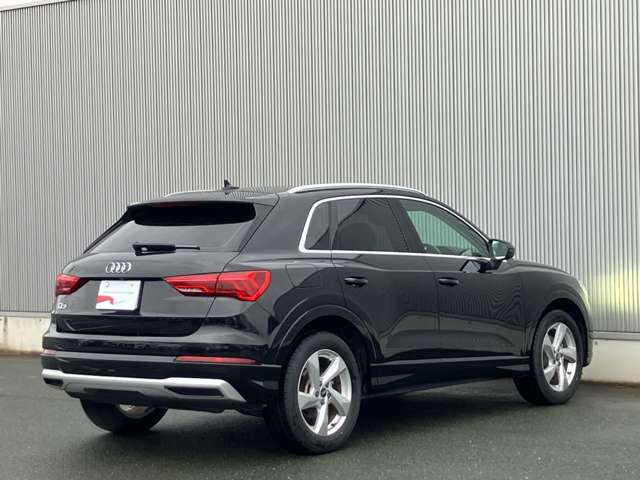 Audi Q3 10