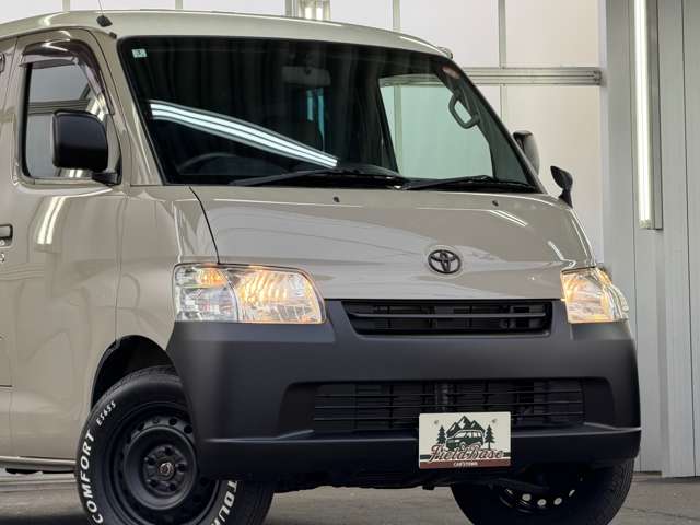 Toyota Light Ace Van 12