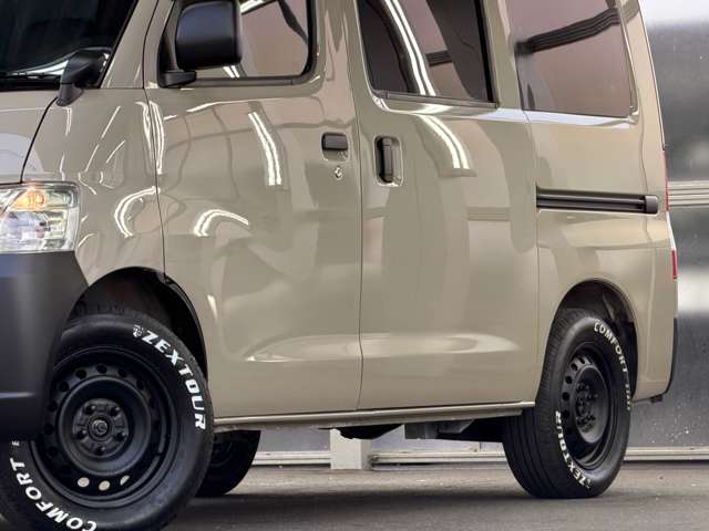 Toyota Light Ace Van 2