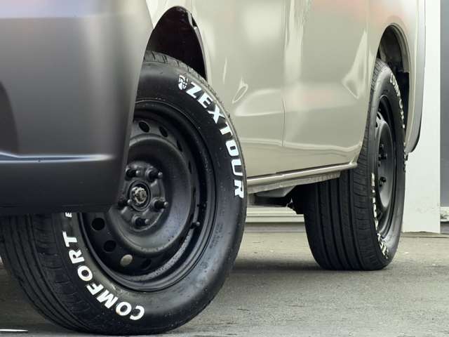 Toyota Light Ace Van 4