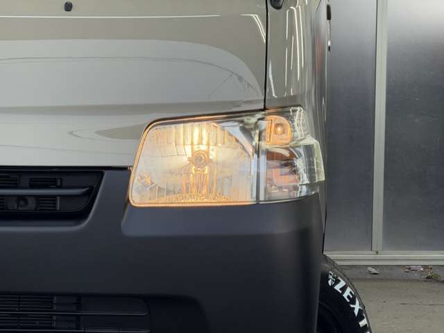 Toyota Light Ace Van 8