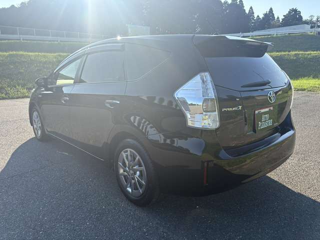 Toyota Prius α 2