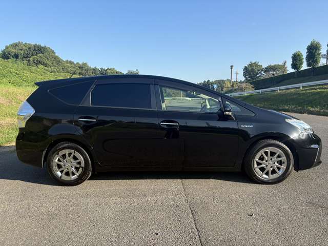 Toyota Prius α 9