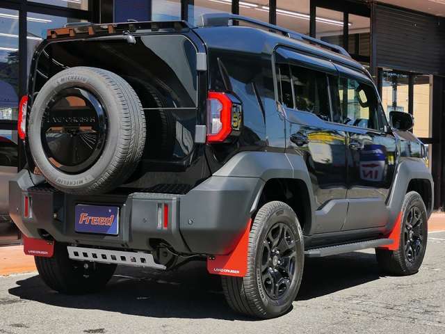 Toyota Land Cruiser FJ 3