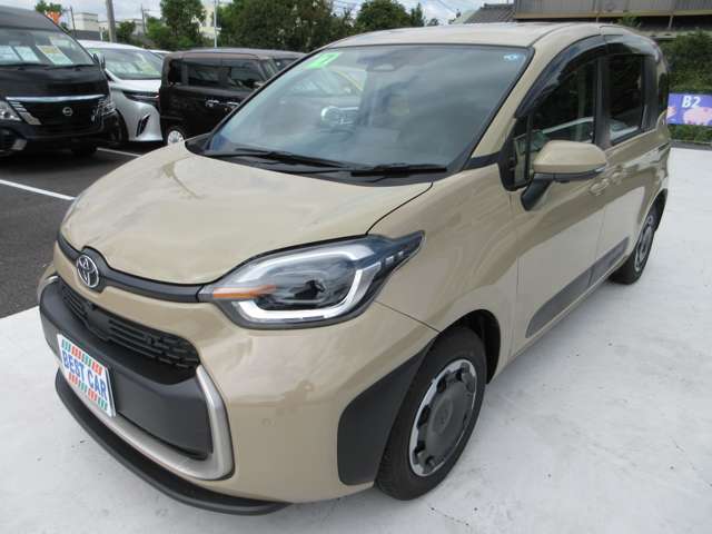 Toyota Sienta 6