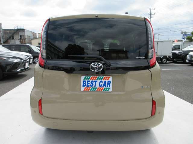 Toyota Sienta 7