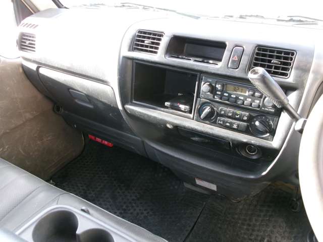 Mazda Bongo Truck 11