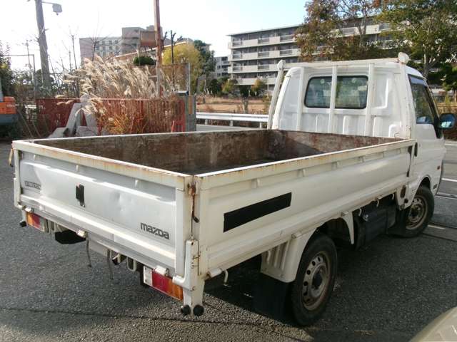 Mazda Bongo Truck 4