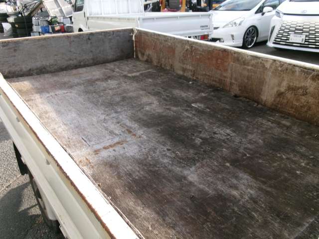 Mazda Bongo Truck 8