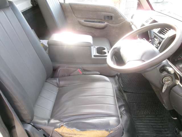 Mazda Bongo Truck 9