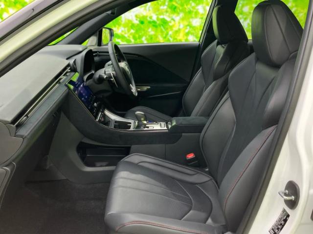 Lexus LBX 8