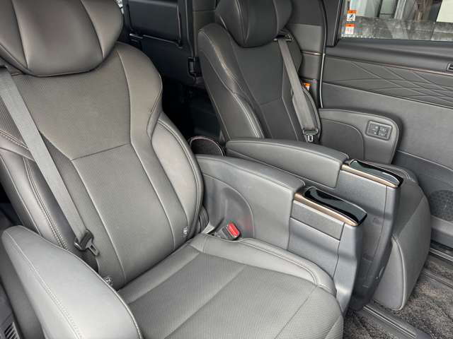 Toyota Alphard 11