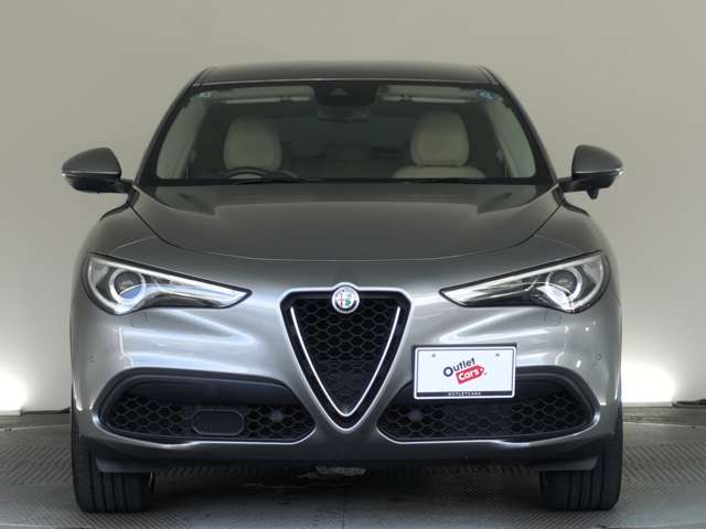 Alfa Romeo Stelvio 5