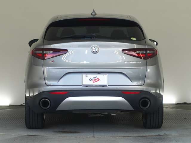 Alfa Romeo Stelvio 9