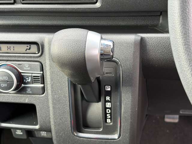 Daihatsu Atrai 12