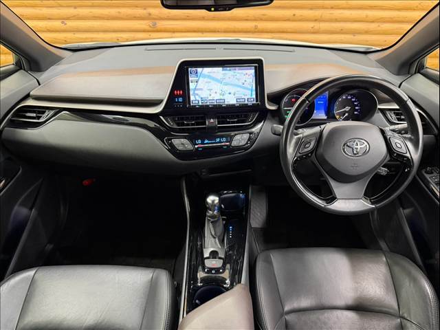 Toyota C-HR 2