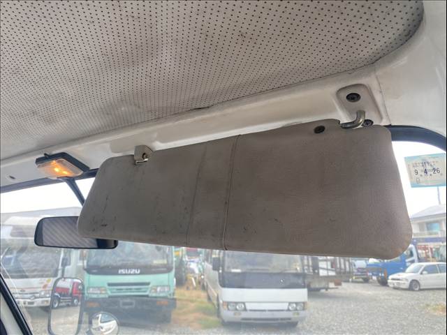 Isuzu Elf 12