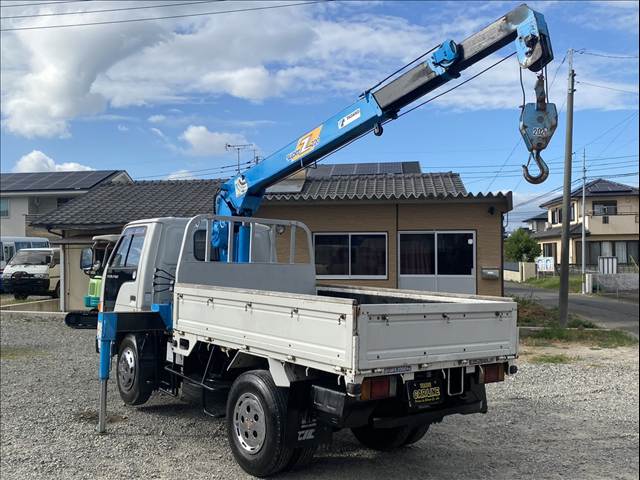 Isuzu Elf 8