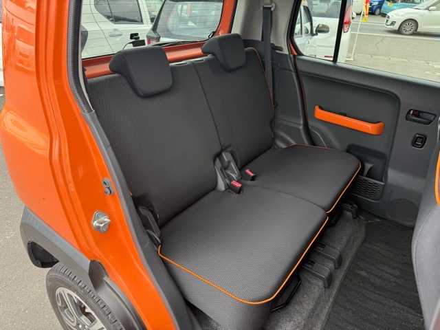 Mazda Flair Crossover 10