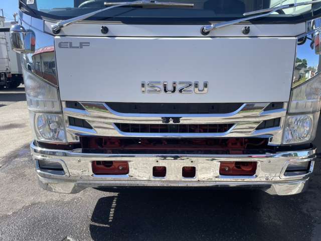 Isuzu Elf 11