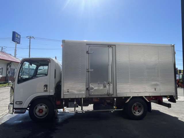 Isuzu Elf 4