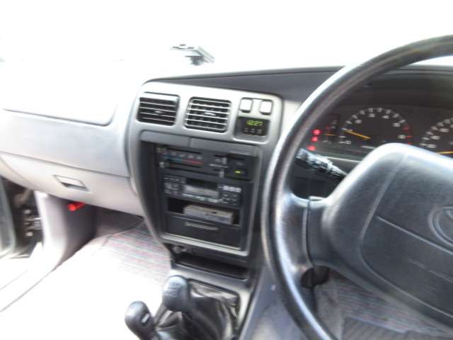 Toyota Hilux Surf 12