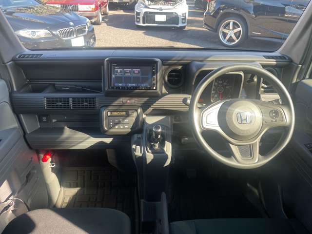 Honda N-VAN 8