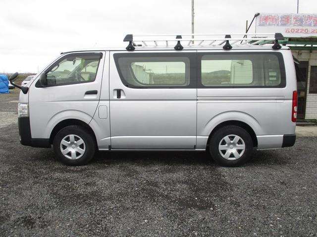 Toyota Hiace Van 2
