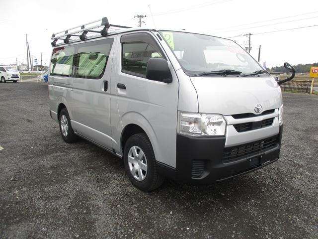 Toyota Hiace Van 7