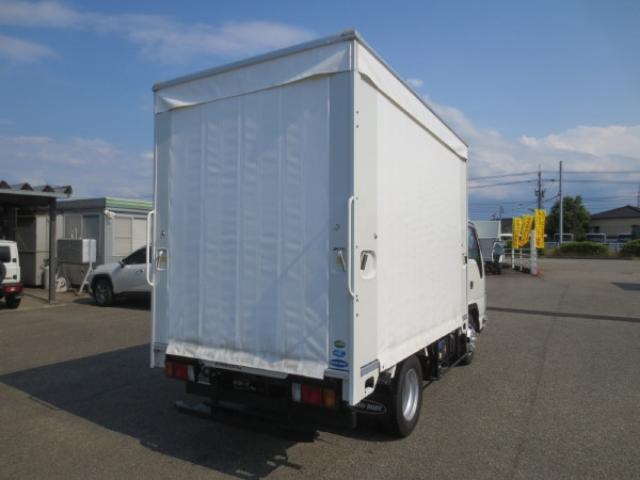 Isuzu Elf 4