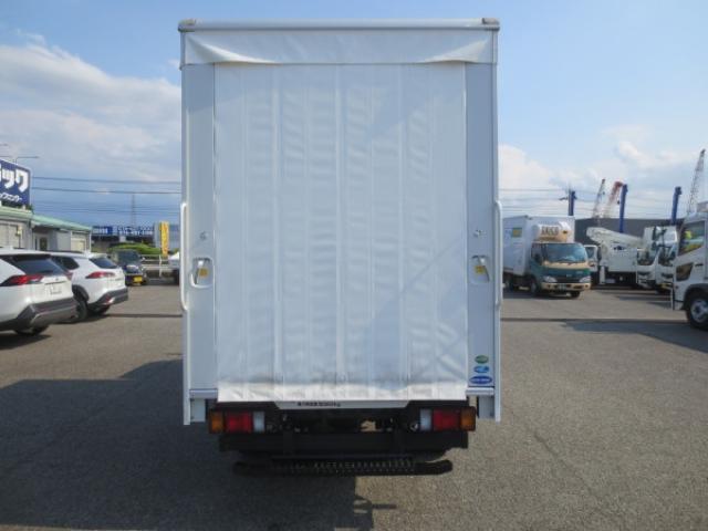 Isuzu Elf 7