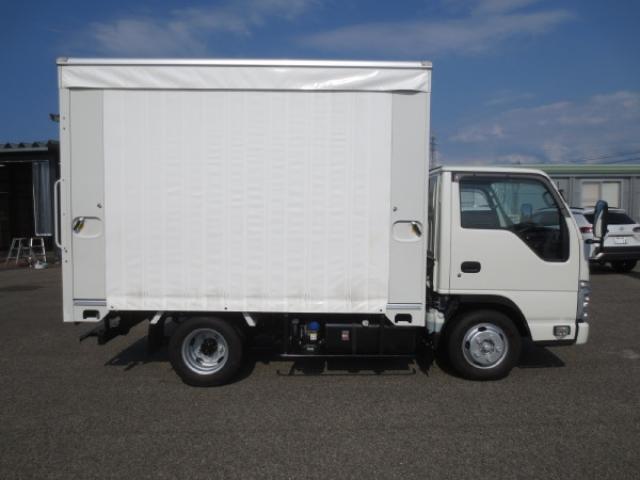Isuzu Elf 8