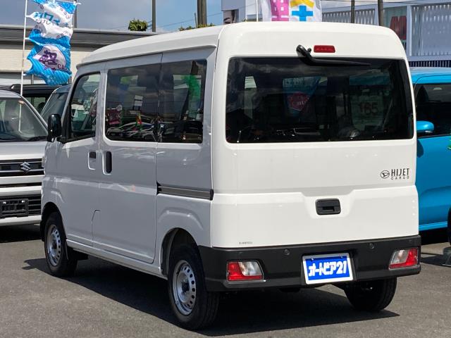 Daihatsu Hijet Cargo 6