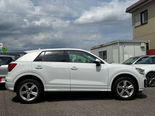 Audi Q2 8