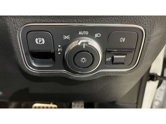 Mercedes-Benz GLB 10