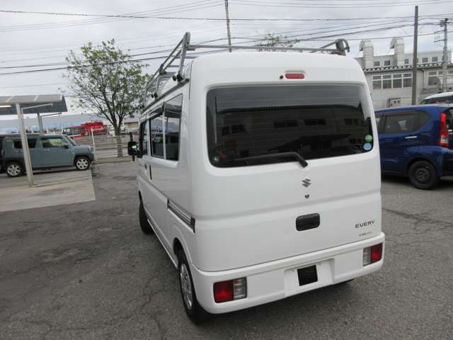 Suzuki Every 12