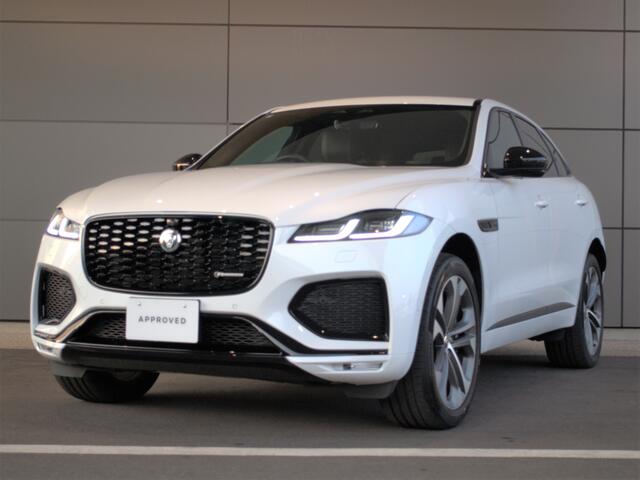 Jaguar F-Pace 11