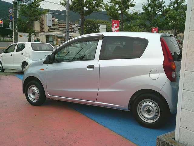 Daihatsu Mira 7